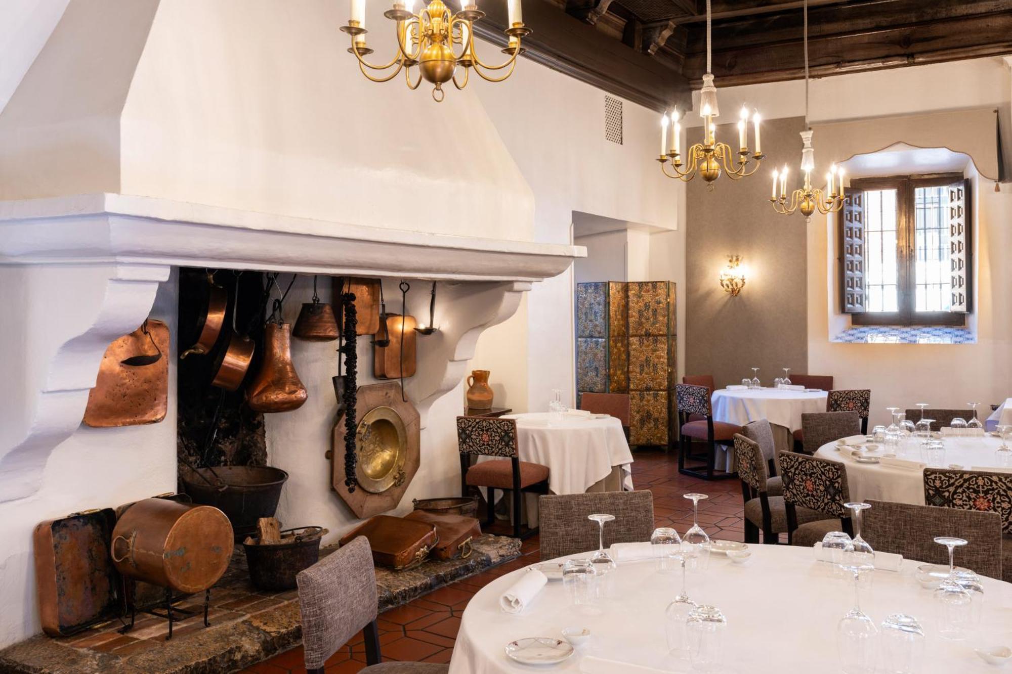 Parador De Alcalá de Henares Kültér fotó
